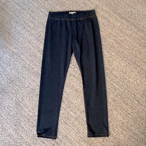 Vintage Suzie dark blue leggings.